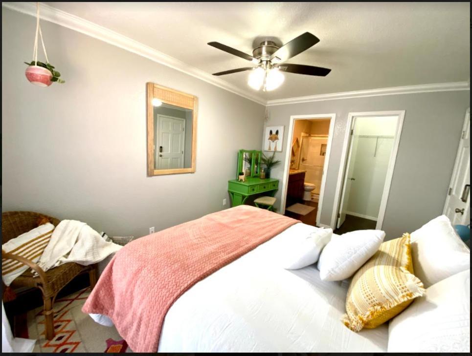 Private Bedroom Suite - Communal House Near Integris Oklahoma City Exterior foto